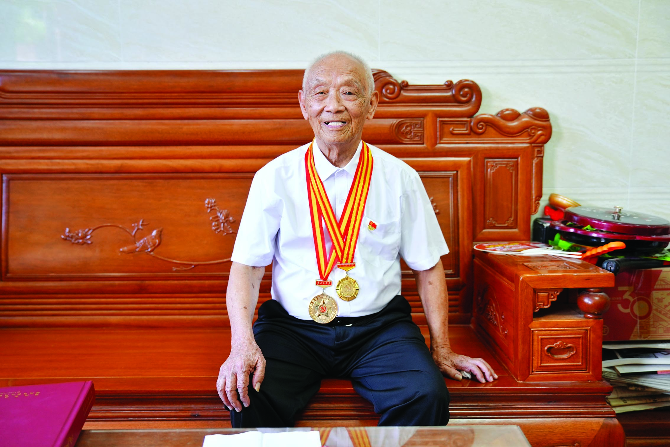 这位博罗开云kaiyun官网百岁工匠在上世纪五十年代就获评全国先进(图1)