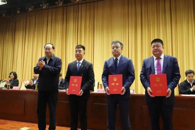 kaiyun衡水人跃居德州首富：30岁白手起家不忘根(图9)