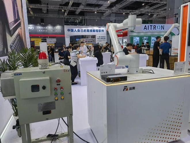 行业内卷加速格局重构！2024工博会协作与工业机器人展现融合趋势(图7)