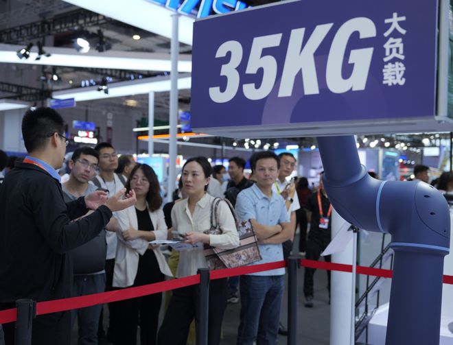 行业内卷加速格局重构！2024工博会协作与工业机器人展现融合趋势(图2)